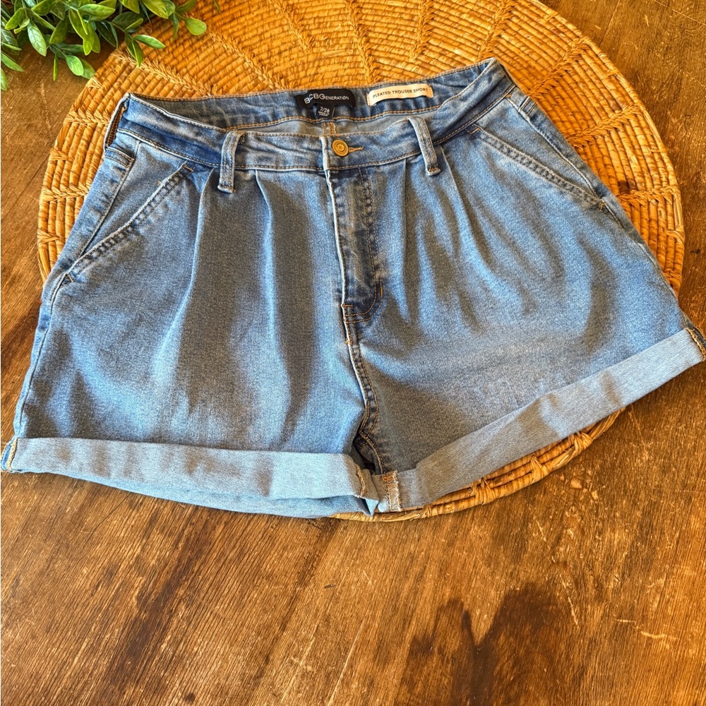 BCBGeneration Light Blue Pleated Trouser Jean Shorts - Picture 12 of 12